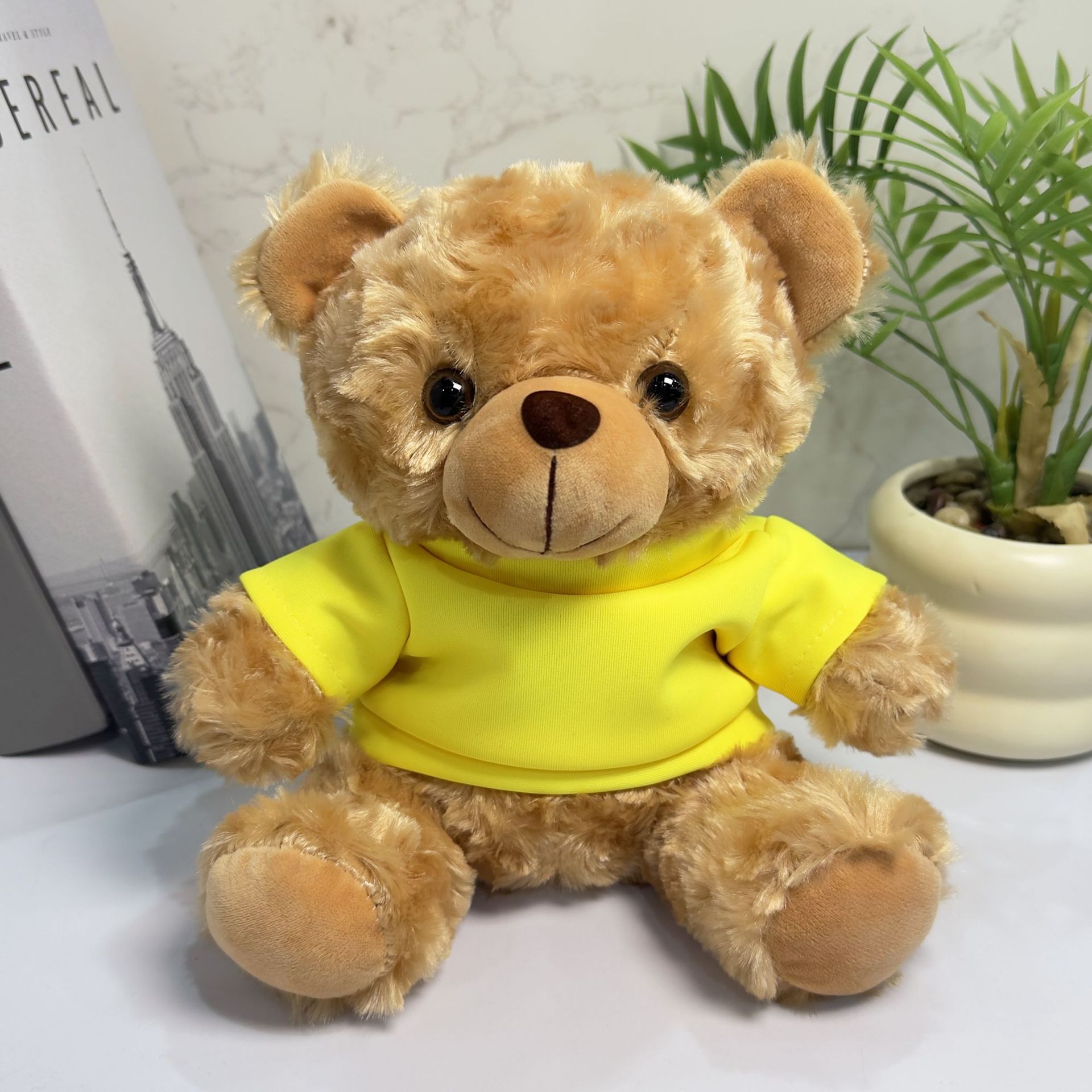 El oso marrón amarillo