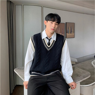 2025 Autumn and Winter College Wind Twist Sweater Men's Casual V-neck Vest Knitted Sweater Korean Loose Waistcoat