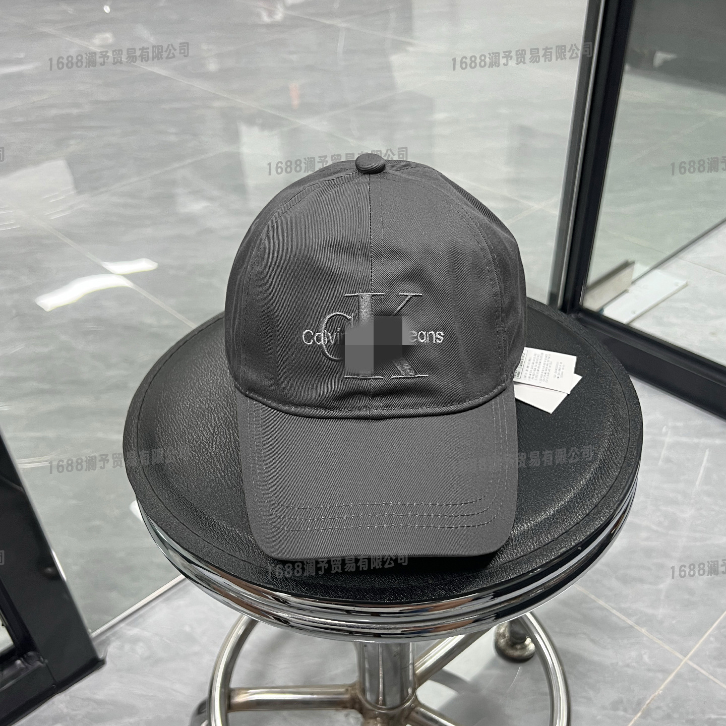 Carbon gray