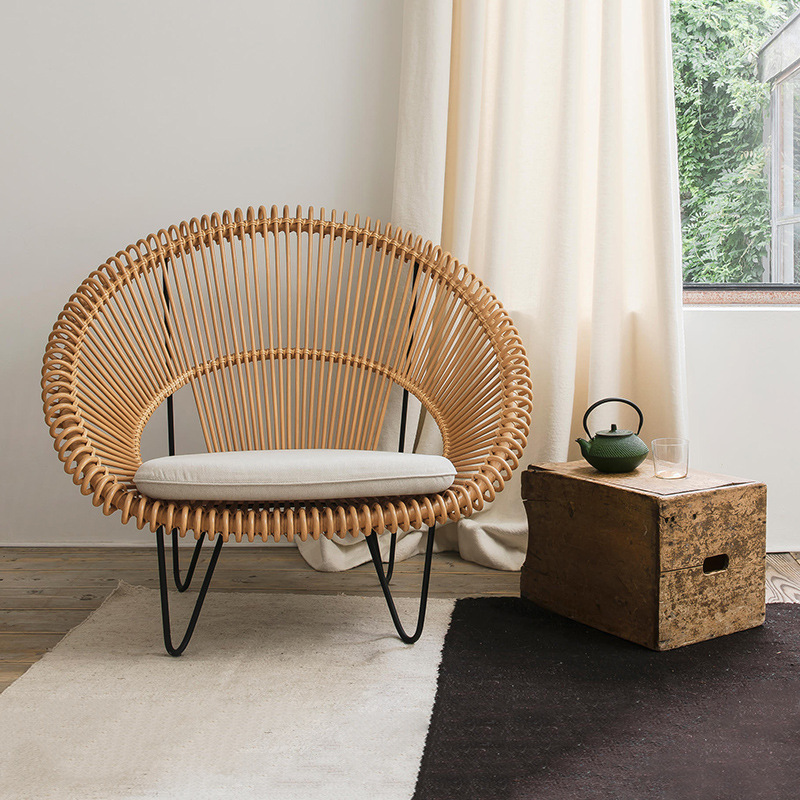 Conjunto de tres piezas de muebles de ratán para exteriores: silla, mesa de centro y sofá de ratán, para patio, balcón, jardín, estilo del Sudeste Asiático, para alojamientos.