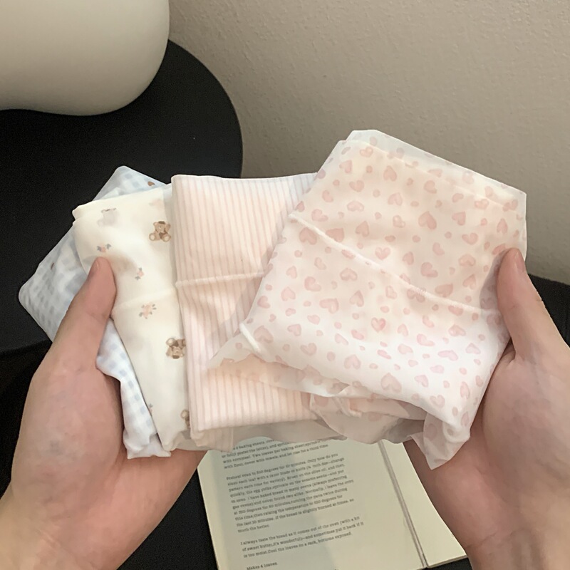 Cartoon Cute Thin Ice Silk Seamless Mid-Waist Boxer Briefs for Women with Extended Pure Cotton Crotch, Breathable Women's Underwear Cartoon Cute Thin Ice Silk Seamless Mid-Waist Boxer Briefs for Women with Extended Pure Cotton Crotch, Breathable Women's Underwear