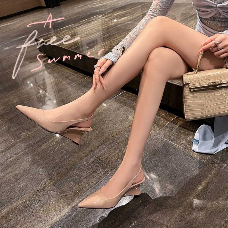 Elegant and Sexy Long-Legged Nude Leather Stylish Wedge Heel 2025 Summer High-Heeled Pointed Toe Genuine Leather Closed-Toe Sandals for Women