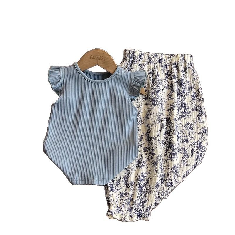 Traje de verano para niñas, estilo occidental 2025 nueva ropa de verano para niños, pantalones a prueba de mosquitos, chaleco de bebé delgado, traje de dos piezas