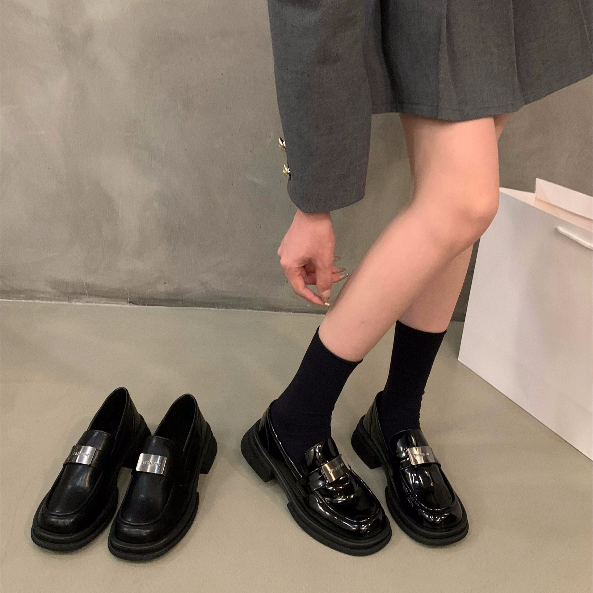 Толстая подошва, дикая черная обувь Lefu, женская обувь 2024 новая весна и осень