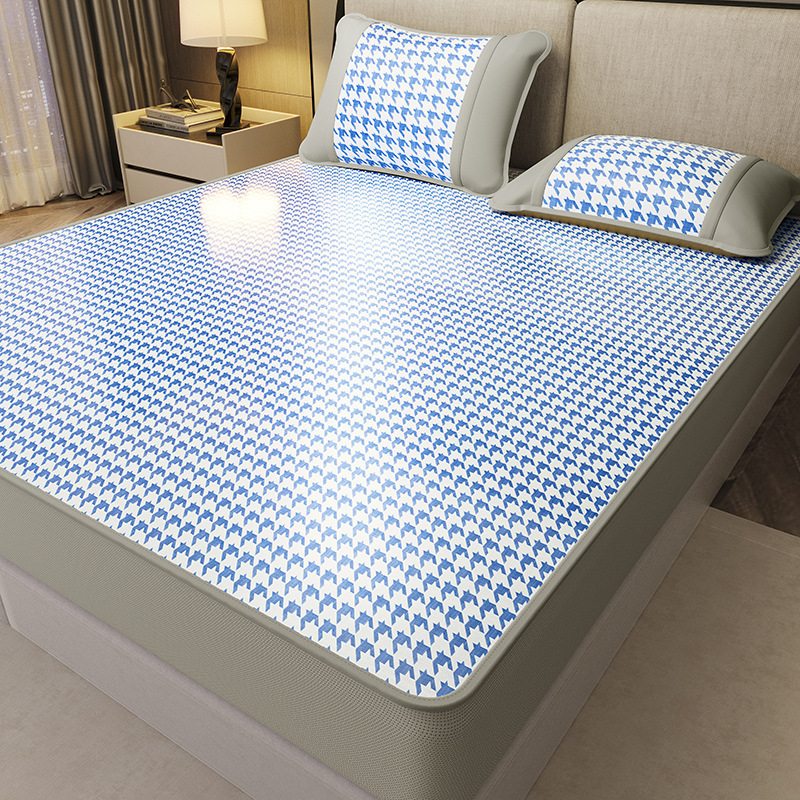 Nueva capa de cama de seda de hielo de verano de clase A 2025 nueva cubierta protectora de colchón todo incluido sábana cubierta de cama de tres piezas
