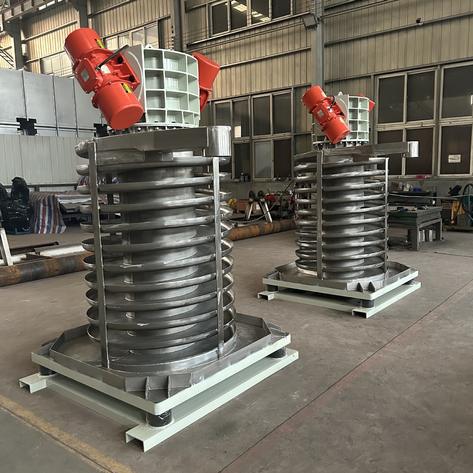 风冷振动螺旋提升机厂家 晟图垂直螺旋输送机 垂直连续提升机