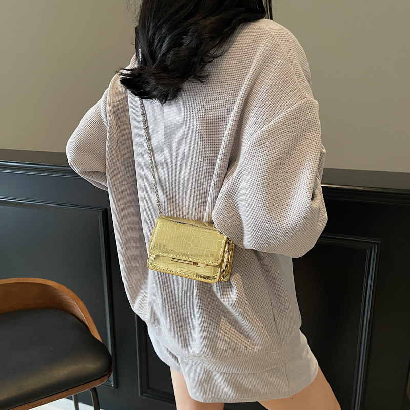Trendy Niche Design 2025 Summer New Fashion Simple Small Square Bag Trendy Crocodile Pattern Shiny Shoulder Bag