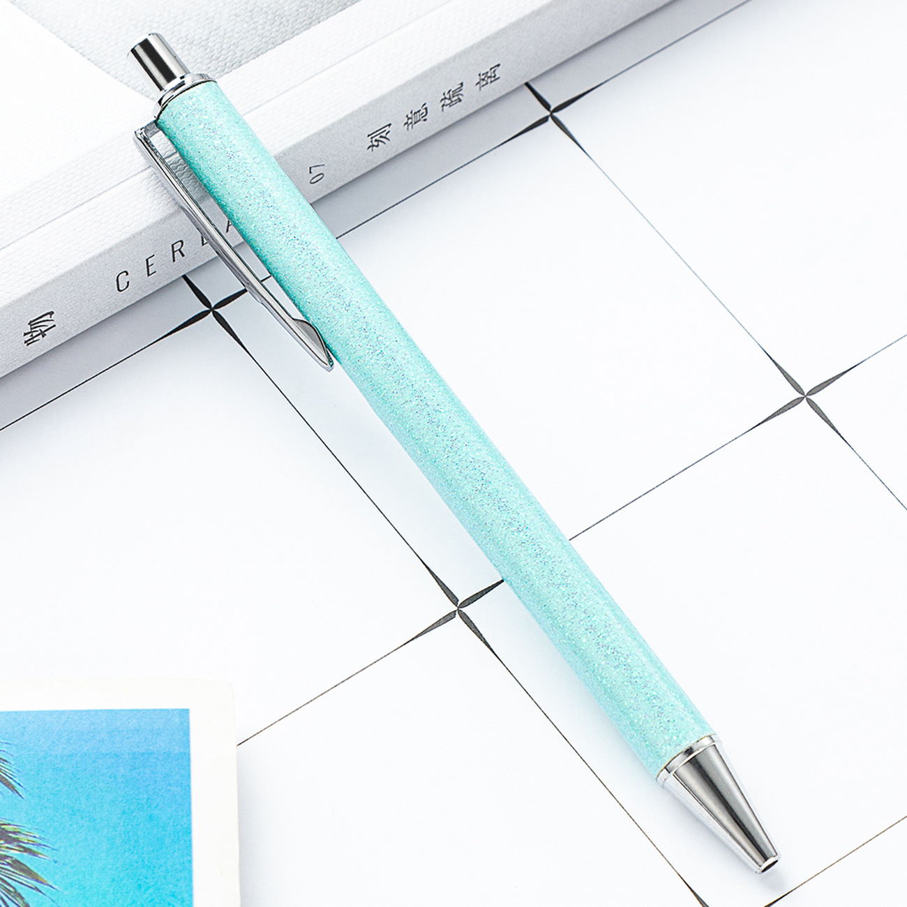 Presione el bolígrafo de aceite de metal creativo polvo de oro sequinado logotipo de impresión de regalos bolígrafo multicolor al por mayor