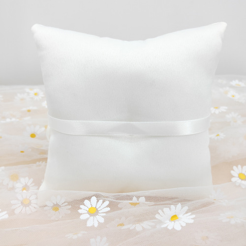 Amazon supply European wedding supplies bud cross bridal ring pillow flower ring pillow wedding ring holder