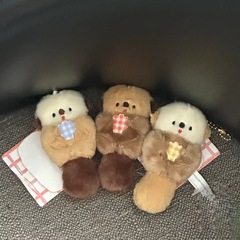 ラッコのぬいぐるみのぬいぐるみのぬいぐるみのカップルのぬいぐるみの小さなストラップのミニかわいい人形のストラップ