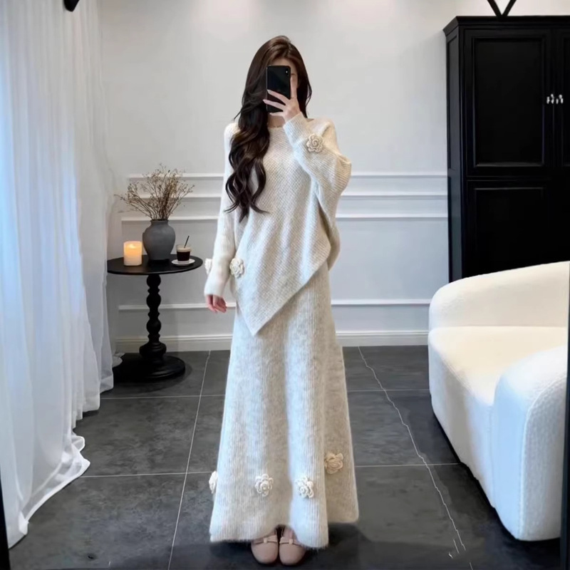 Korean-Style Gentle Fashion Knitted Skirt Suit for Women, Autumn and Winter Loose-Fitting Slimming Sweater and Skirt Two-Piece Set