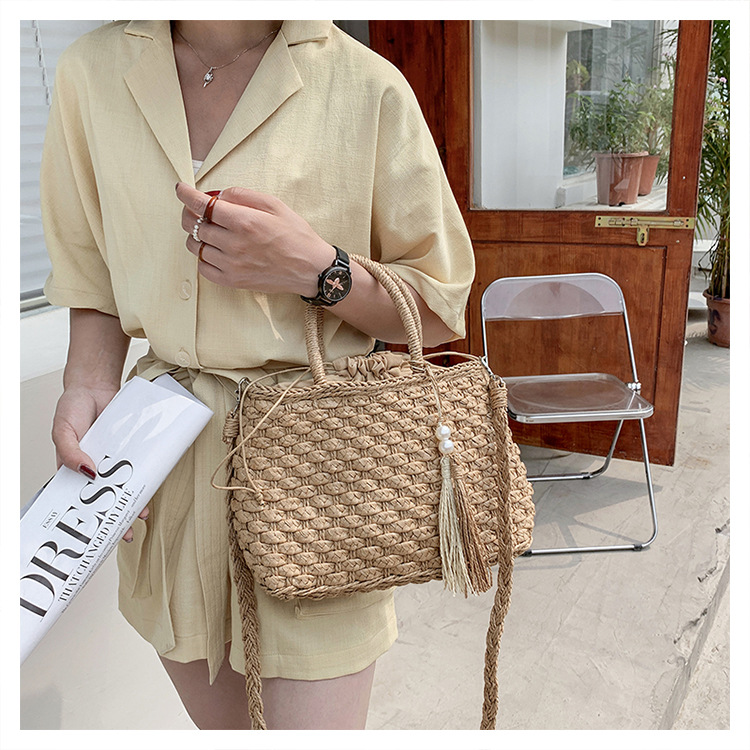 Fashion Straw Woven Messenger Tassel Bag display picture 25