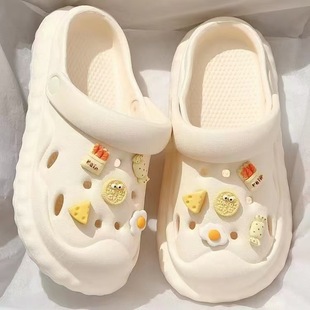 2024 Summer Clogs for Outdoor Wear, Thick-Soled, Trendy for Students, Soft-Soled, Closed-Toe Sandals for Women, Casual, Versatile, Non-Slip