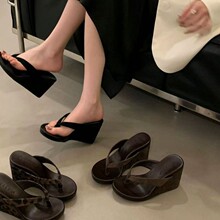 �¸��߸��A�_������ЬŮ�⴩2026���ļ�С����׊AֺС�������ߛ�