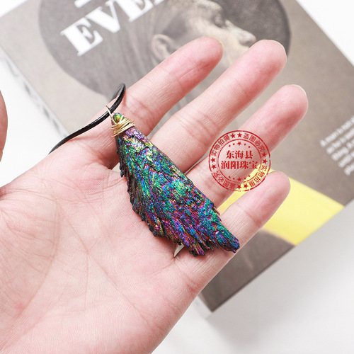 Wholesale natural black tourmaline tourmaline electroplated blue peacock feather pendant colorful crystal cluster jewelry free chain