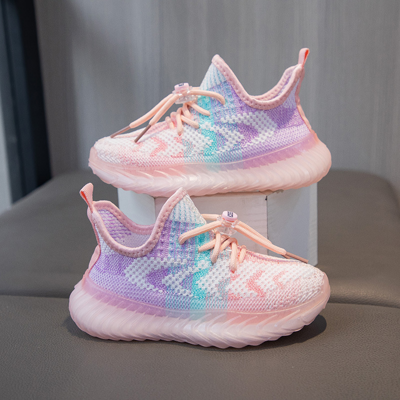 Zapatillas para niños 2025 nuevos zapatos de coco transpirables de tejido volador de verano para niños de mediana edad