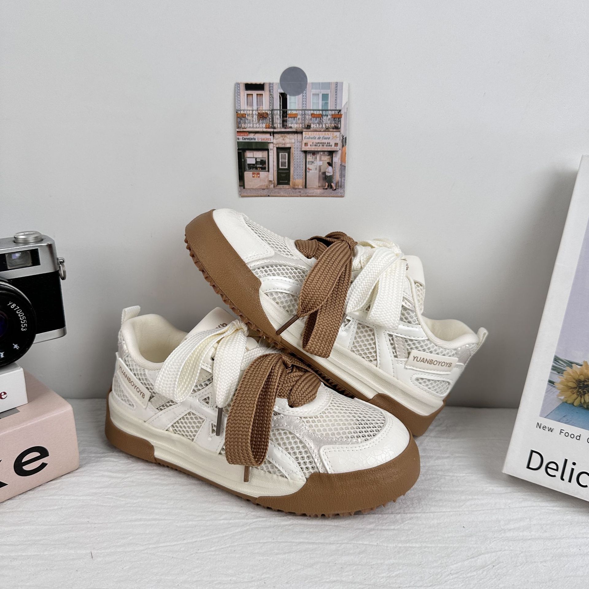 Yuanbo Xiaozhong zapatos de entrenamiento alemán transpirables para mujer 2025 verano nuevo estilo malla deportes ocio todo fósforo zapatillas de deporte chic