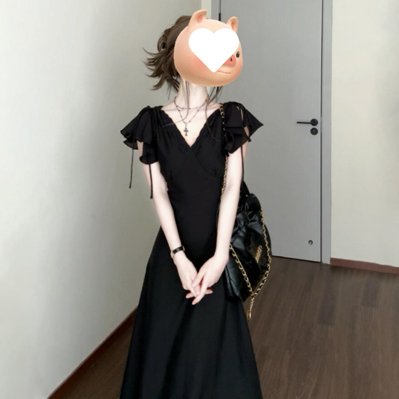 Hepburn-Style French Black V-Neck Dress for Women, Summer 2025 New Popular Model, High-End and Elegant Long Dress