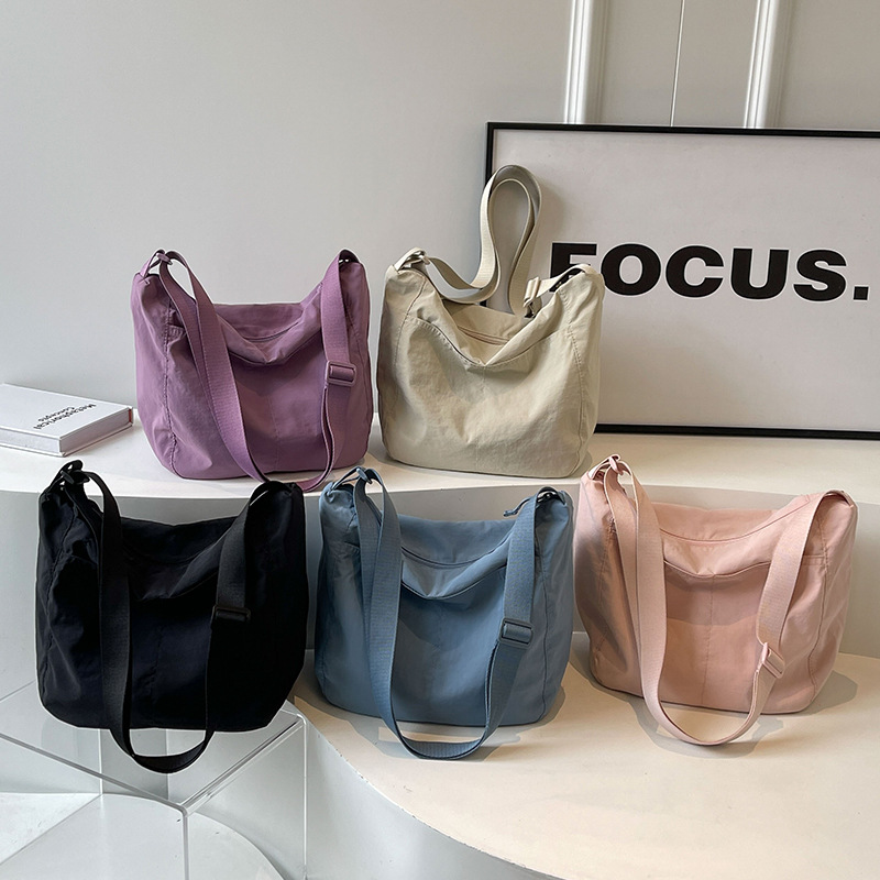 Japanese Style Solid Color Crossbody Bag Waterproof Nylon Shoulder Bag For Women Students Large Capacity Lightweight Commuter Tote - Thumbnail 3