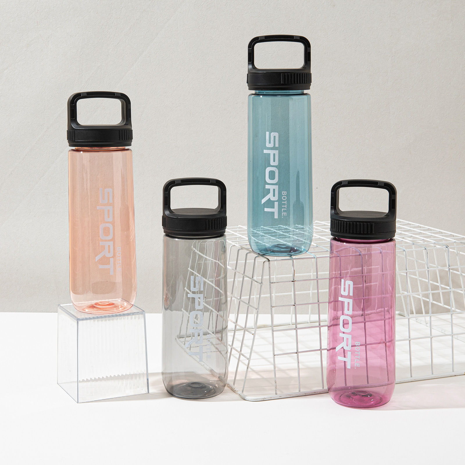 Nueva botella de agua de plástico para deportes de gran capacidad para estudiantes varones hervidor de fitness resistente a altas temperaturas taza de espacio al aire libre portátil de verano