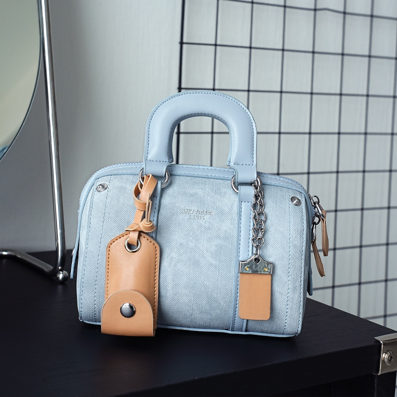2026 New Style Handbag Boston Bag Women's Trendy Fashion High-Quality Hand-Held Pillow Bag Nanfeng Fashion Bag