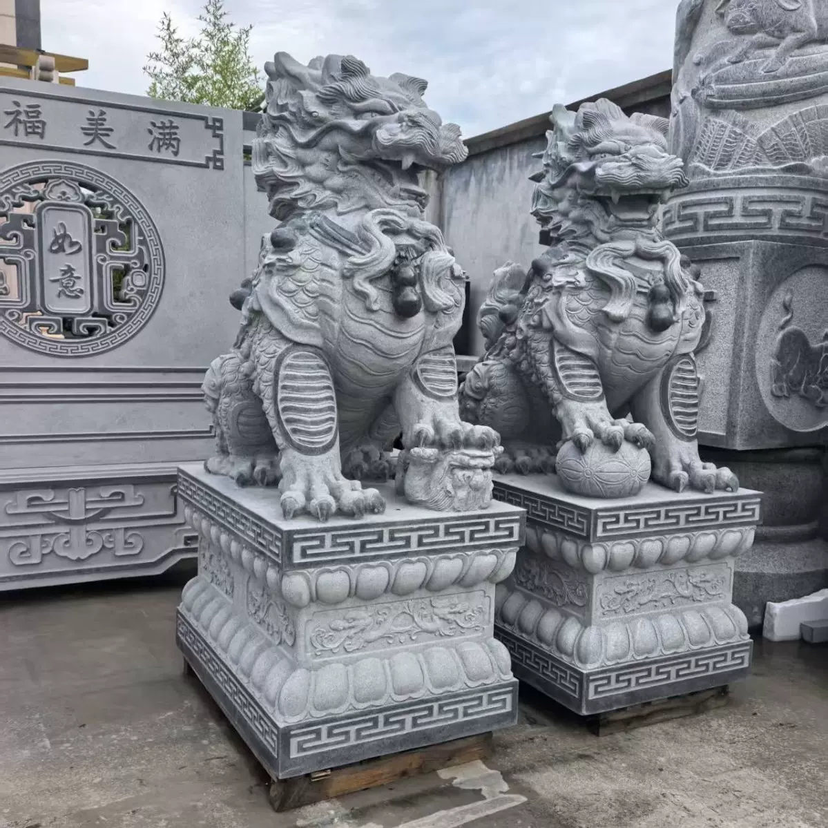 石雕麒麟一对门口招财家用石头汉白玉大理石花岗岩酒店别墅摆件