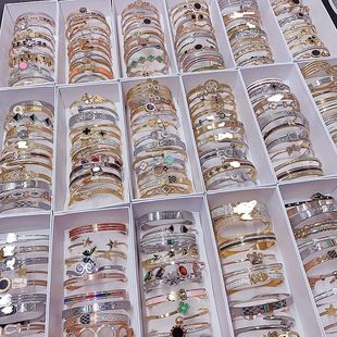 12 a box of high-grade color retention good titanium steel bracelet high fashion diamond three-color stainless steel open bracelet jewelry
