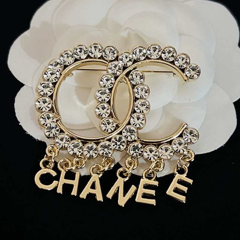 High quality brooch with letters, pendant, universal pin, jacket, metal material, accessory, Chanel style