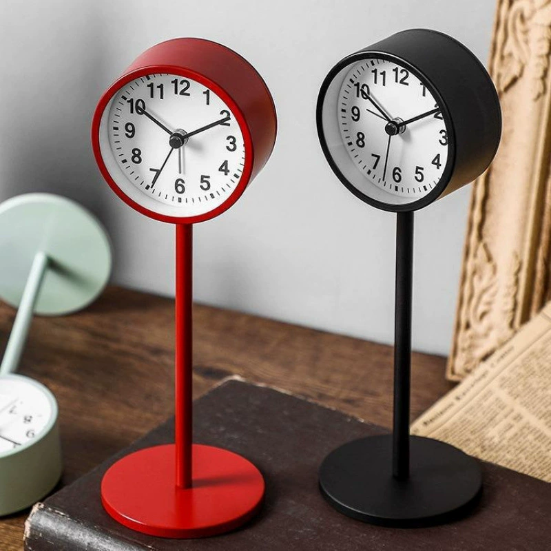 Будильник, простой скандинавский стиль, бесшумные прикроватные часы для студентов, украшение стола, персонализированные маленькие настольные часы