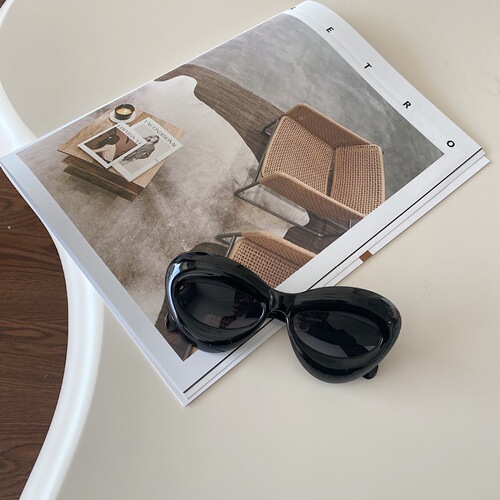 Weimu children's clothing children's futuristic glasses boys and girls personality trend sunglasses baby sunscreen glasses wholesale from Korea