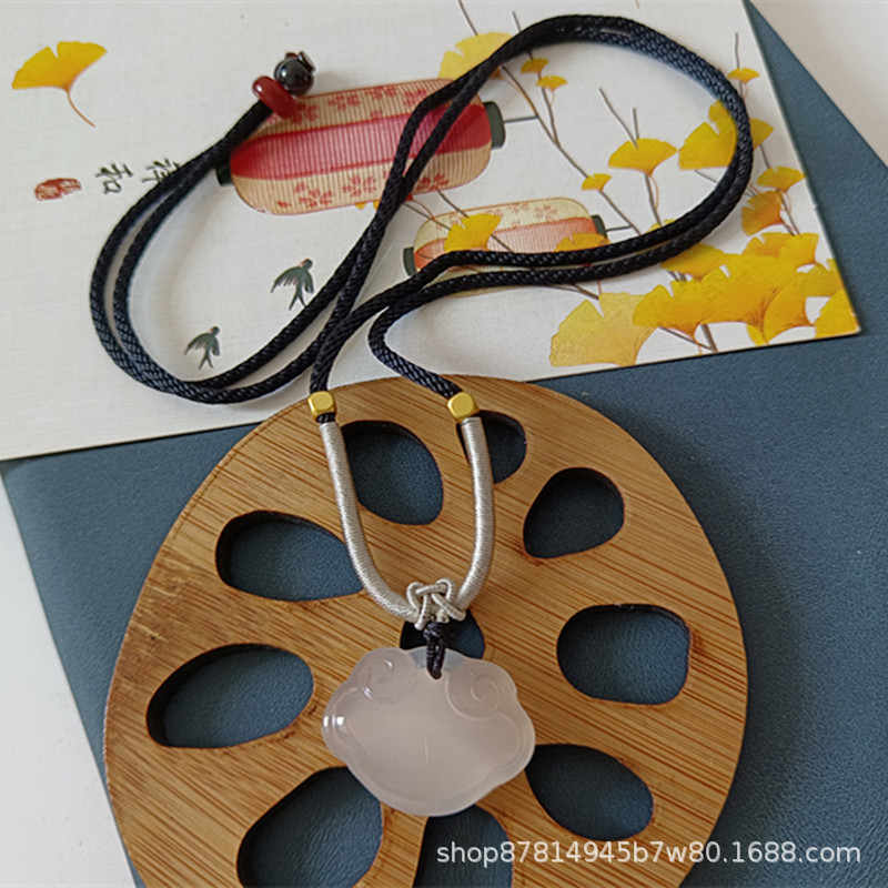 검은 색 로프가있는 단면 작은 Ruyi 잠금 장치 (26*19mm)