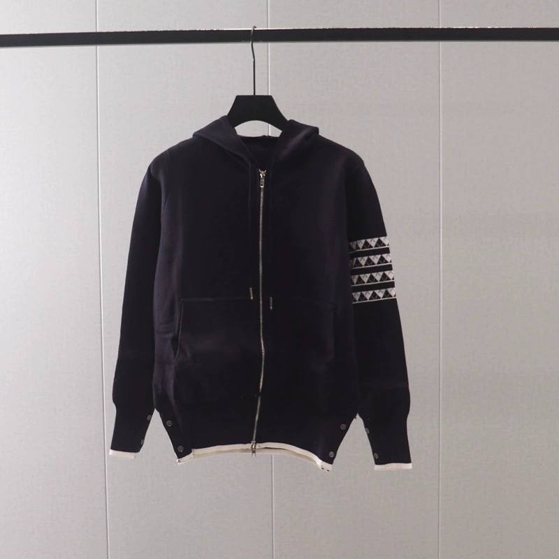 Demi‑season knitted hooded jacket, long sleeve with drawstring, sizes S–L