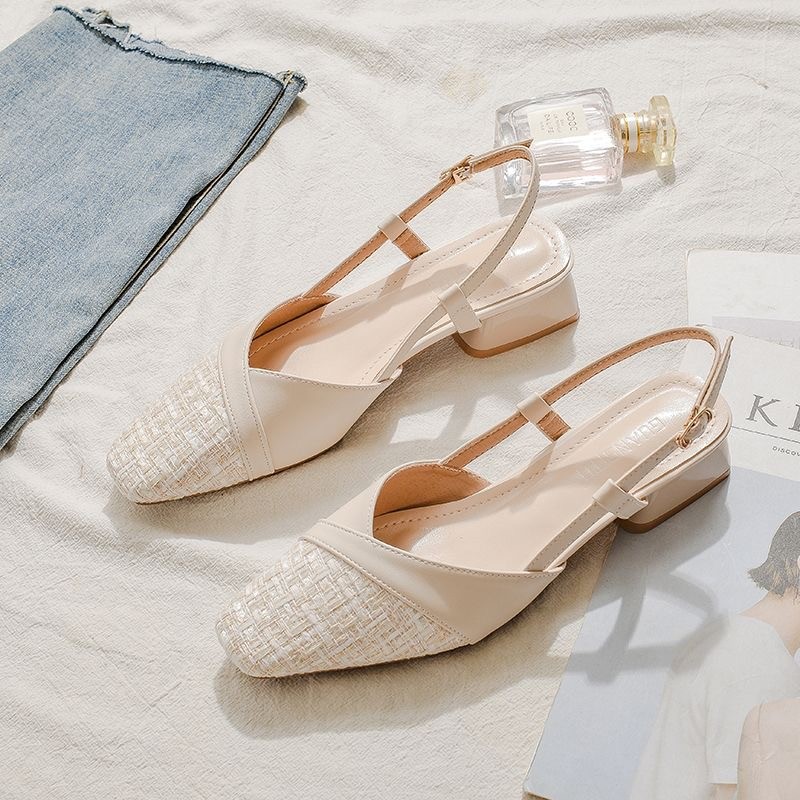 Xiaoxiang Feng Baotou sandalias para mujeres primavera y verano 2026 nuevo nicho zapatos de tacón medio hadas universal puntiaguda zapatos para mujeres