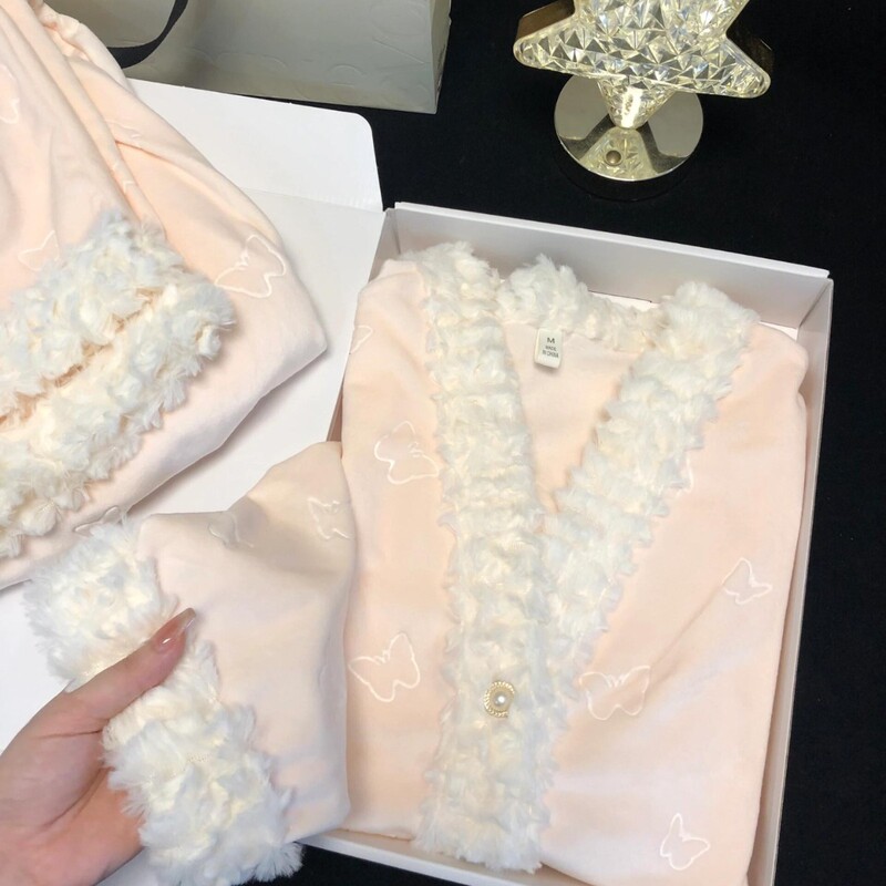 Autumn and Winter New Style German Velvet Pajamas for Women, Spring & Fall High-End Bow-Knot Warm Home Clothes Long-Sleeved Suits That Can Be Worn Outside Autumn and Winter New Style German Velvet Pajamas for Women, Spring & Fall High-End Bow-Knot Warm Home Clothes Long-Sleeved Suits That Can Be Worn Outside