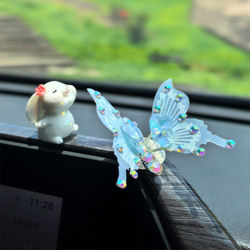 New Three-Dimensional Super Fairy and Smart Butterfly Paste Cartoon Cute Ancient Style Fantasy Car with Peach Heart Diamond Car Air Outlet