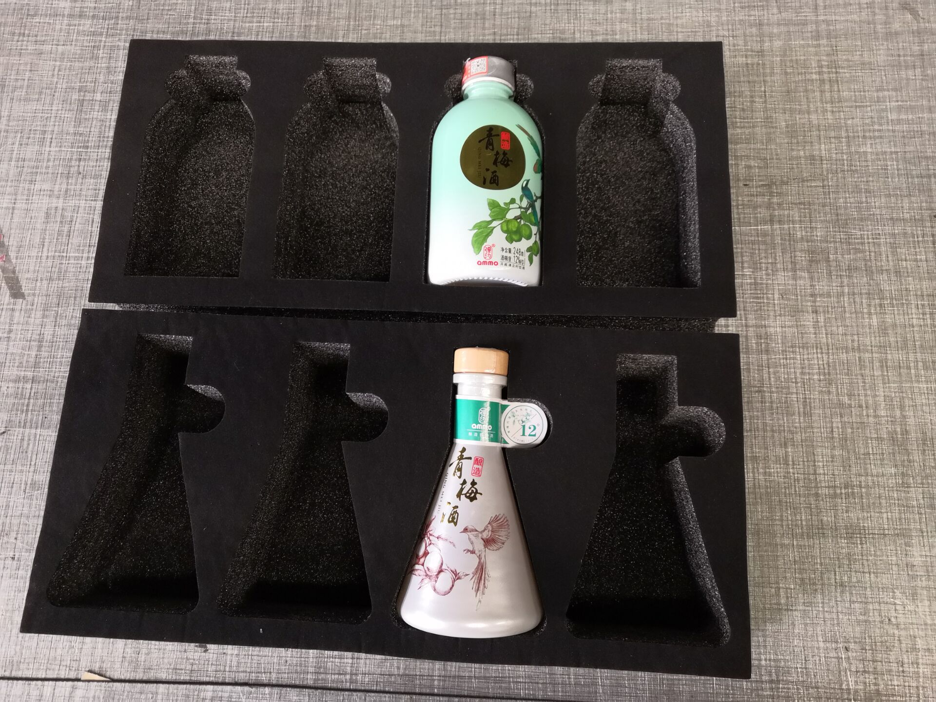 厂家供应黑色珍珠棉表黑绒酒瓶缓冲快递包装泡沫/成型快递包装