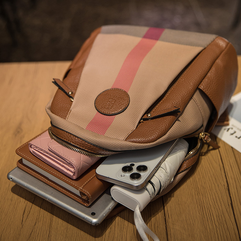 Mochila de lujo retro, alta sensación de marca, bolso de mujer, gran capacidad, color contrastante, bolso de viaje versátil de verano.