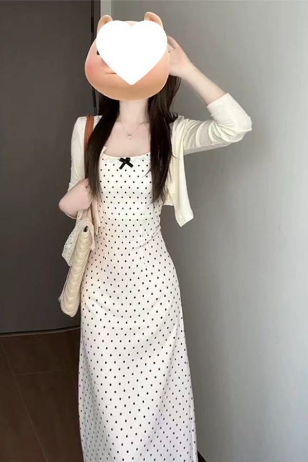 法式吊带波点连衣裙女夏季2025新款绝美气质收腰穿搭小个子套装裙