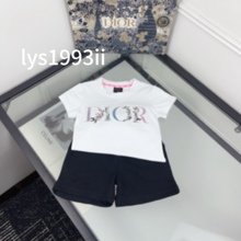 ��ͯ�r��2025�ļ��¿��̽���ɫ��ĸ����T����Ů��ĸӡ���A�I