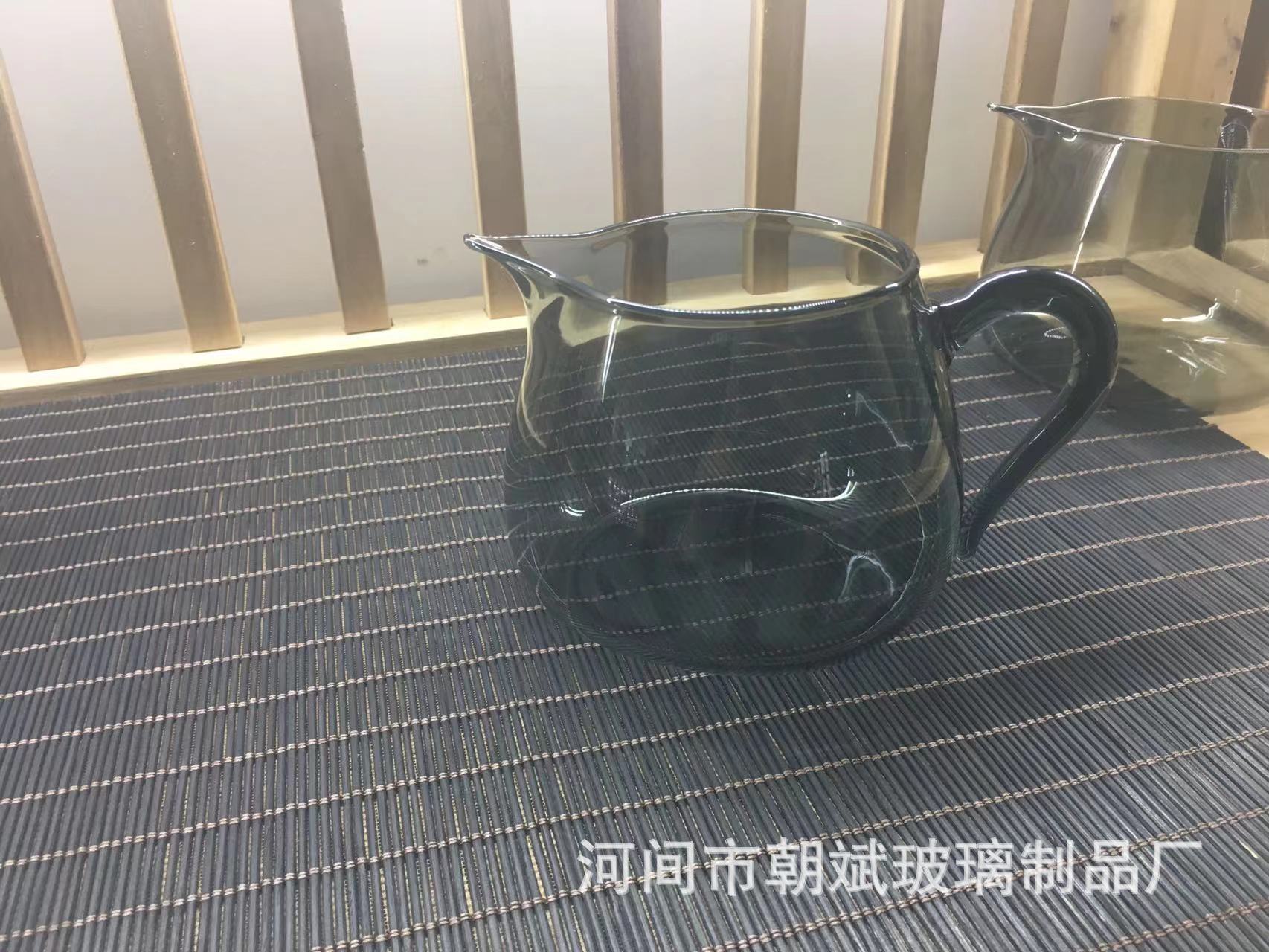 Heat-resistant gray sand glass fair cup, large household teacup tea sea tea set, new style colorful light division tea pouring tool