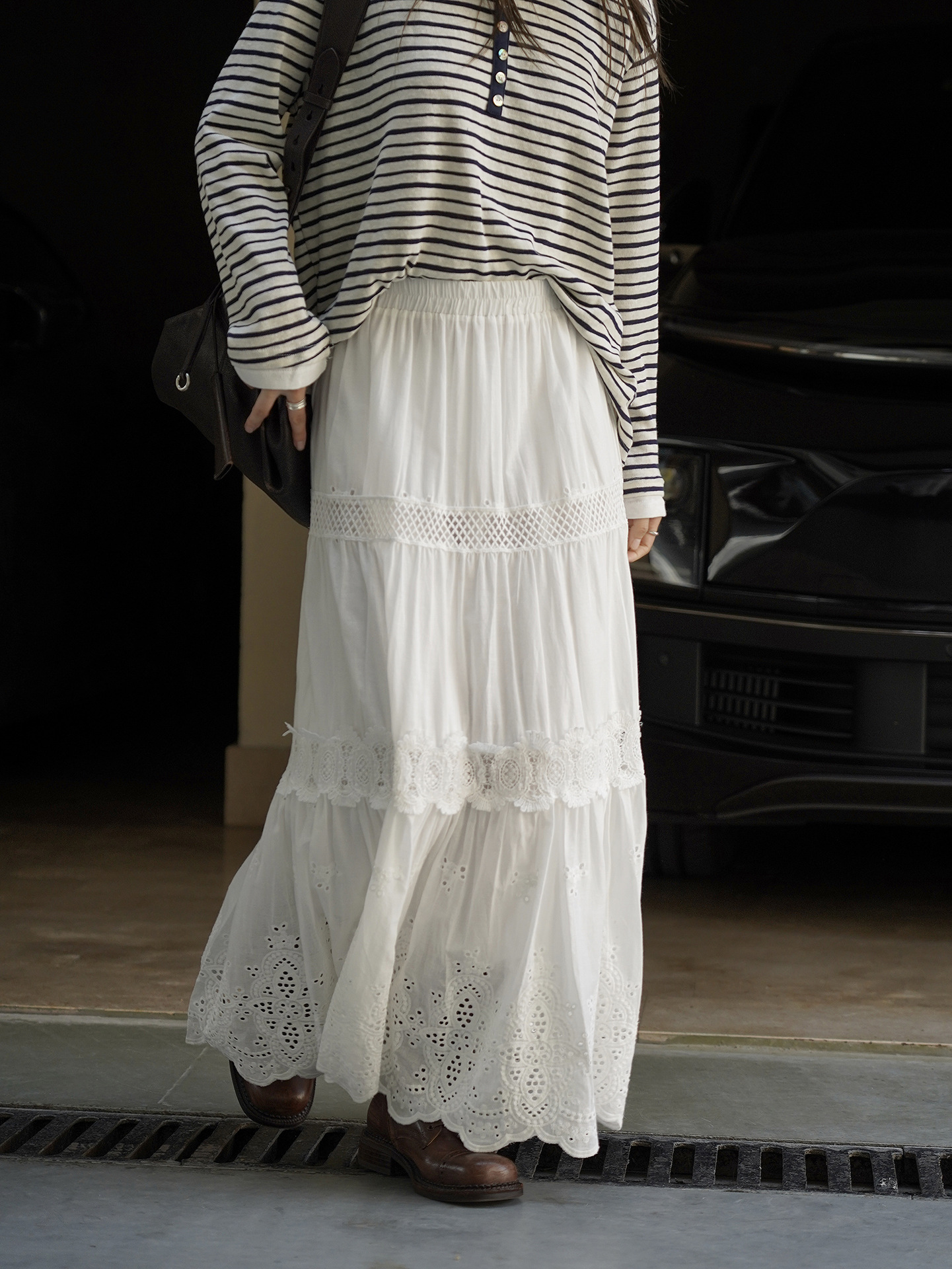 Louvre Early Autumn New Bohemian Romantic Style Hollow Lace Petal Solid Color Loose Wide Hem Long Skirt For Women_ecoleips.com