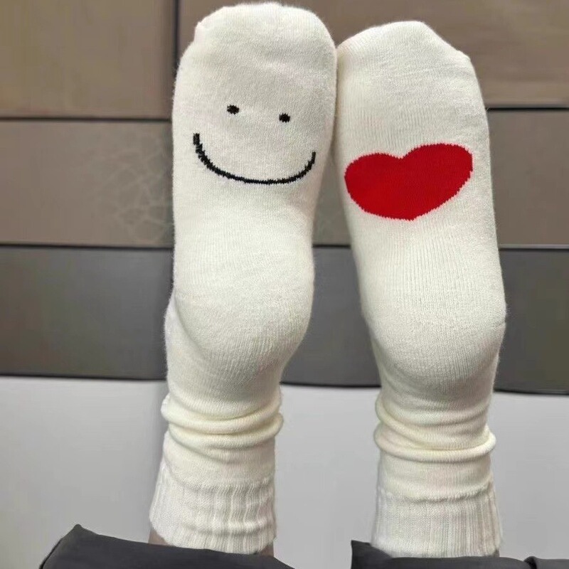 I like my smiley socks so much ~ it's so good that I can't take them off!! High-grade texture, super stylish ~ ~