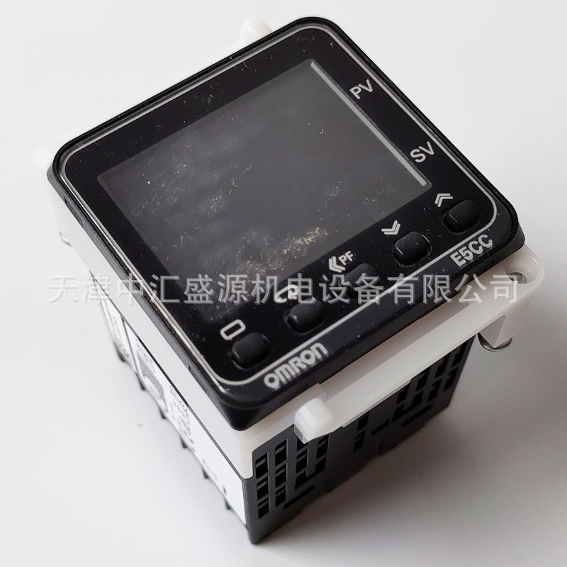 Omron E5DC-QX2DSM-822 thermostat 22.5mm wide DIN rail mounted E5DC thermostat