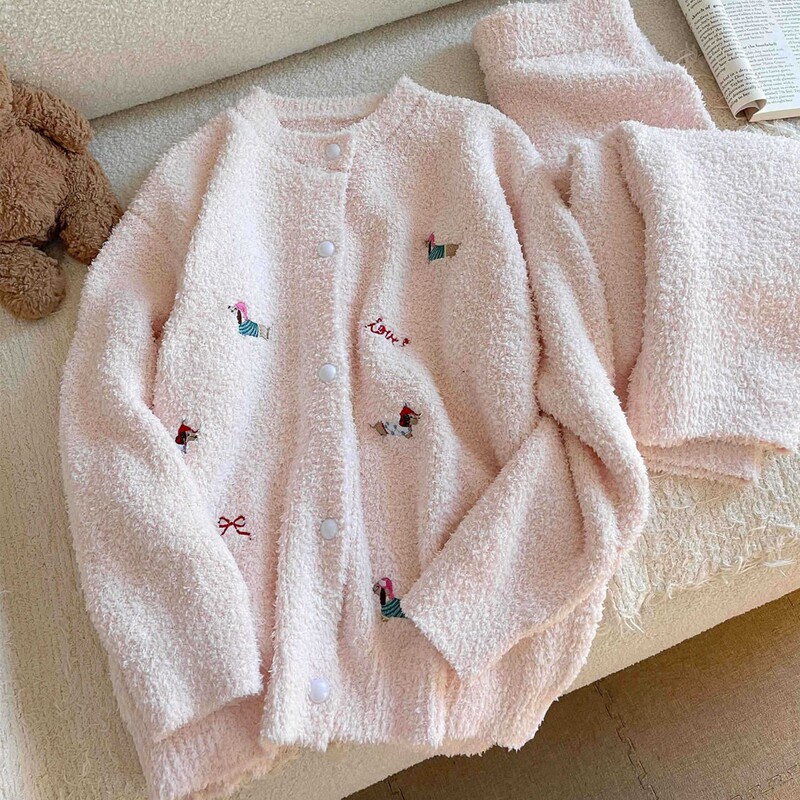 Sweet and Cute Dachshund Dog Knitted Half-Velvet Pajamas for Women, Autumn and Winter Warm Pink Fleece Thickened Home Wear Set Sweet and Cute Dachshund Dog Knitted Half-Velvet Pajamas for Women, Autumn and Winter Warm Pink Fleece Thickened Home Wear Set