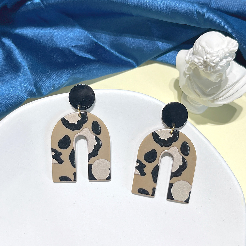 1 Pair Fashion U Shape Cow Pattern Leopard Arylic Spray Paint Womenu0027S Drop Earrings