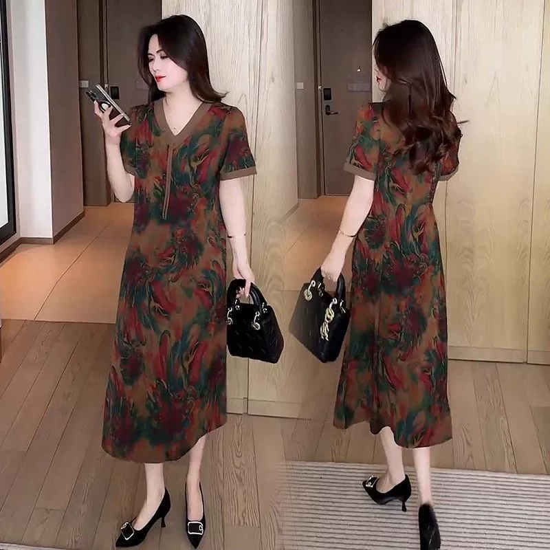 Новое платье из шелкового шелка с короткими рукавами для мам, стильное, уменьшающее возраст, свободное, большого размера, шелковая юбка для похудения.