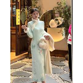 2025年冬季款国风新中式加厚加厚花毛毛袖口长袖连衣裙民国风旗袍