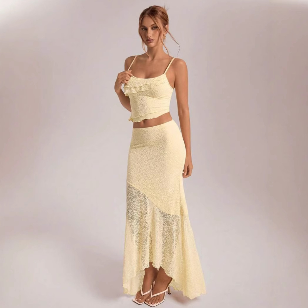 AYJ25T232--2025夏季新款女士淡黄色蕾丝吊带套装 | 荷叶边短上衣