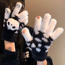 可爱小熊猫毛绒针织五指手套女冬季可触屏学生骑行电动车保暖防寒
