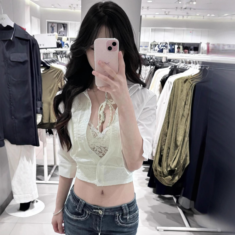 French-Style Pure Desire Aesthetic Polo Collar Shirt for Women, Early Autumn Waist-Cinching Lace Slim-Fit Shirt, Sexy Cropped Top French-Style Pure Desire Aesthetic Polo Collar Shirt for Women, Early Autumn Waist-Cinching Lace Slim-Fit Shirt, Sexy Cropped Top